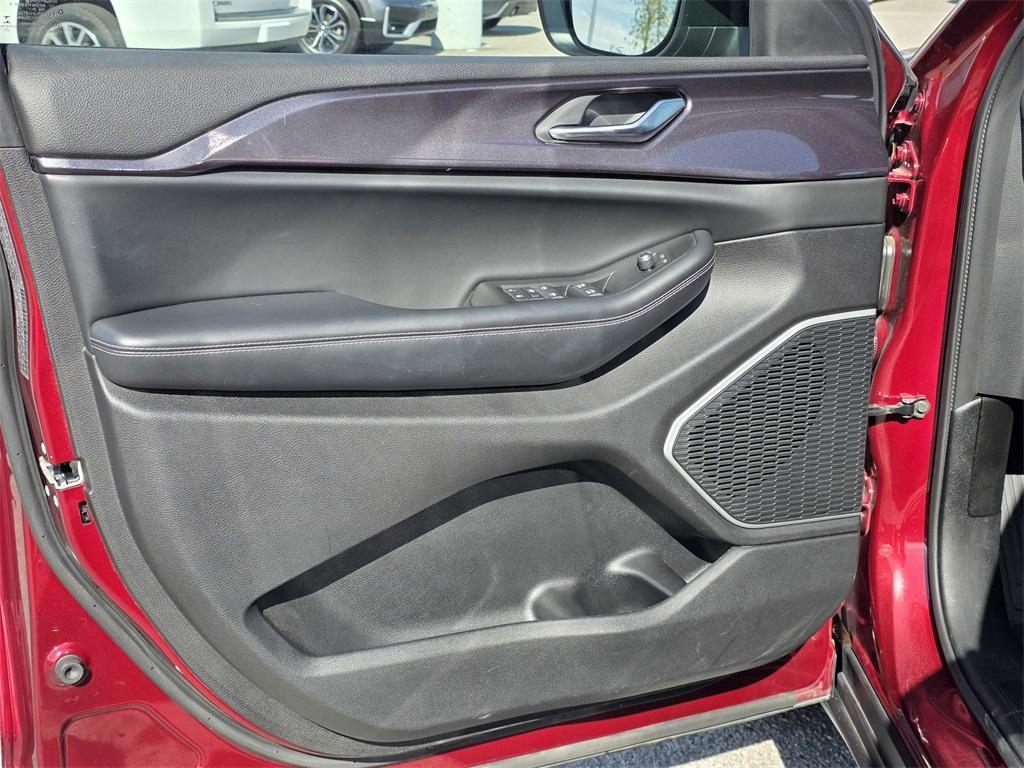 used 2021 Jeep Grand Cherokee L car, priced at $25,397