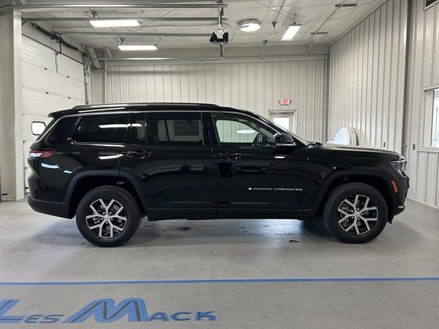 new 2024 Jeep Grand Cherokee L car, priced at $51,120