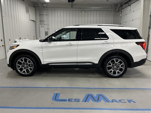 new 2025 Ford Explorer car, priced at $60,050