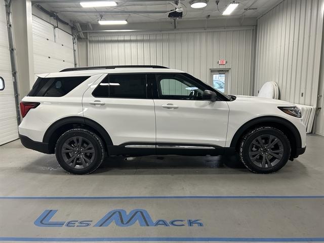 new 2025 Ford Explorer car, priced at $49,695