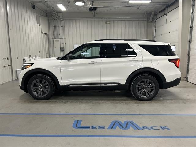 new 2025 Ford Explorer car, priced at $49,695