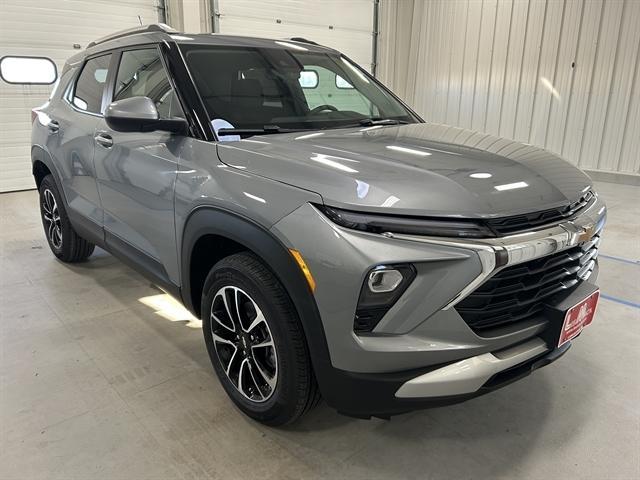 new 2025 Chevrolet TrailBlazer car, priced at $28,585