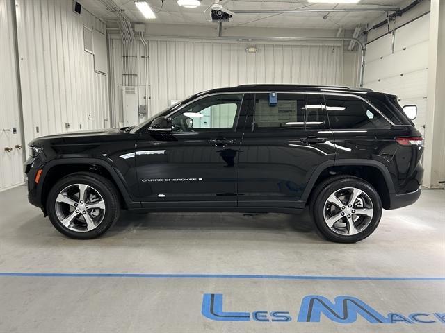 new 2024 Jeep Grand Cherokee car, priced at $50,915