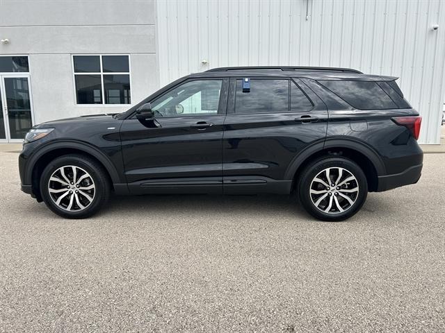new 2025 Ford Explorer car, priced at $46,273