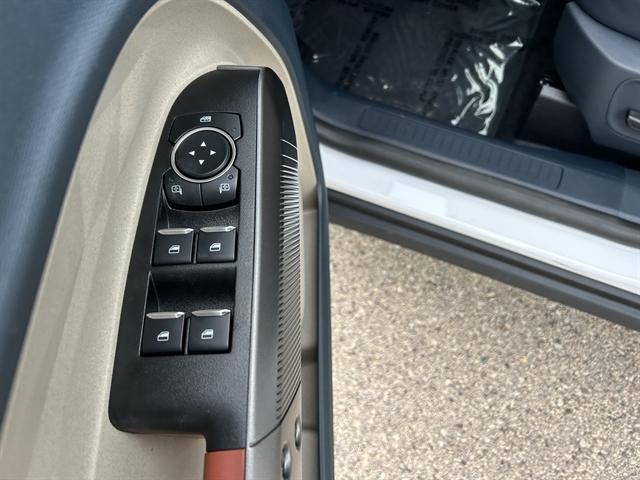 new 2025 Ford Maverick car