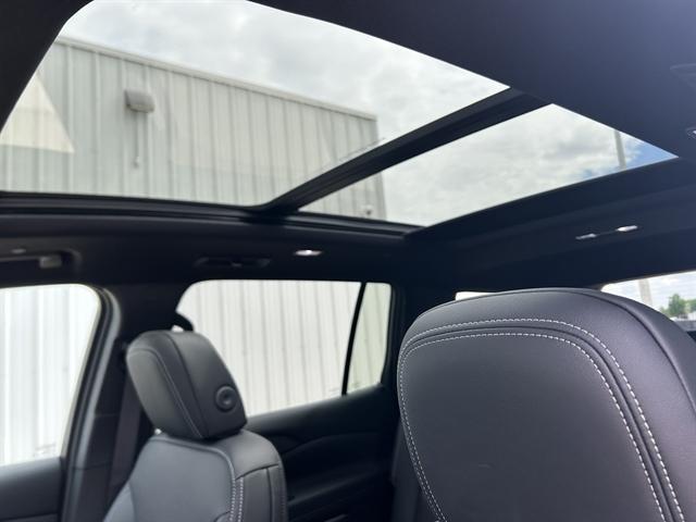 new 2025 Chevrolet Traverse car, priced at $48,590