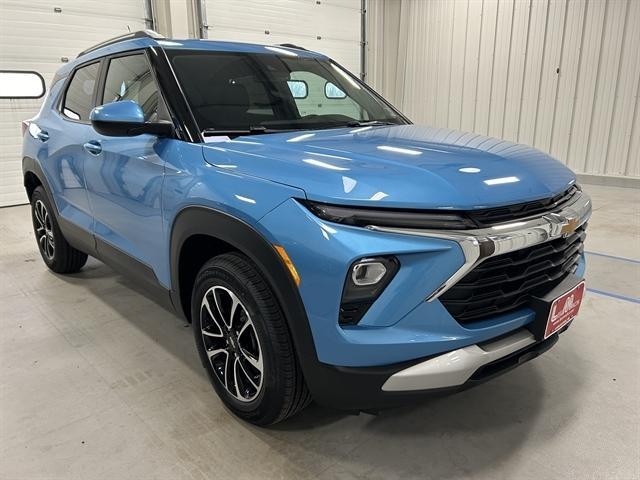 new 2025 Chevrolet TrailBlazer car, priced at $30,475