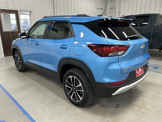 new 2025 Chevrolet TrailBlazer car, priced at $30,475