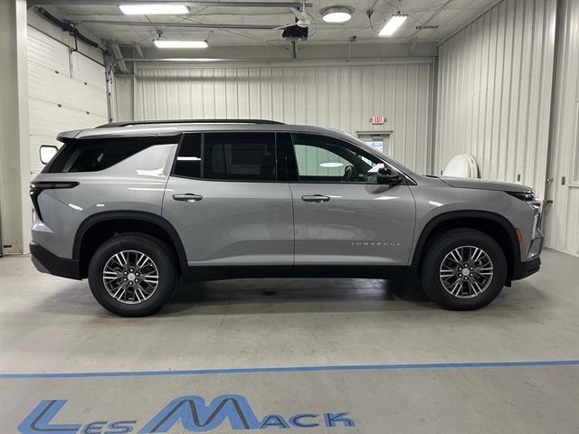 new 2025 Chevrolet Traverse car, priced at $41,995