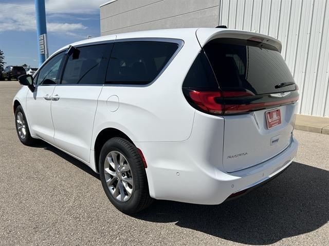 new 2024 Chrysler Pacifica car, priced at $46,012