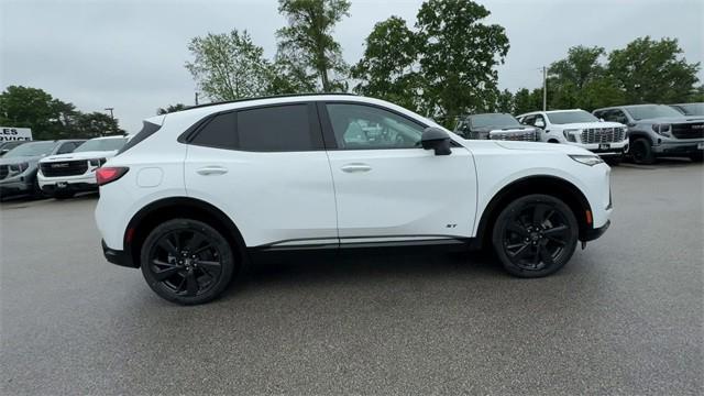 new 2025 Buick Envision car, priced at $40,061
