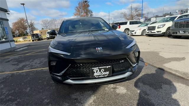 new 2025 Buick Envista car, priced at $27,739