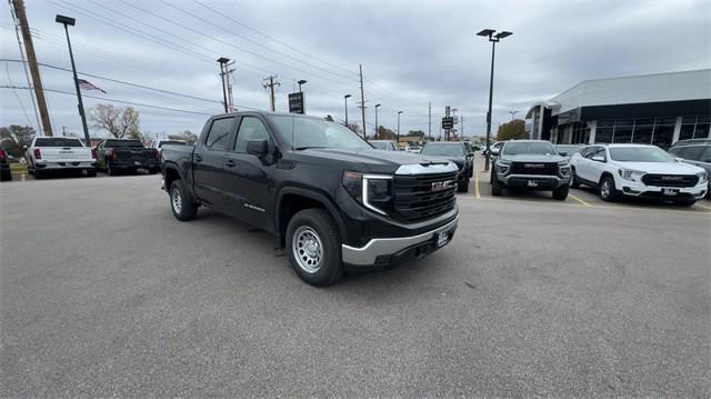 new 2025 GMC Sierra 1500 car, priced at $42,552