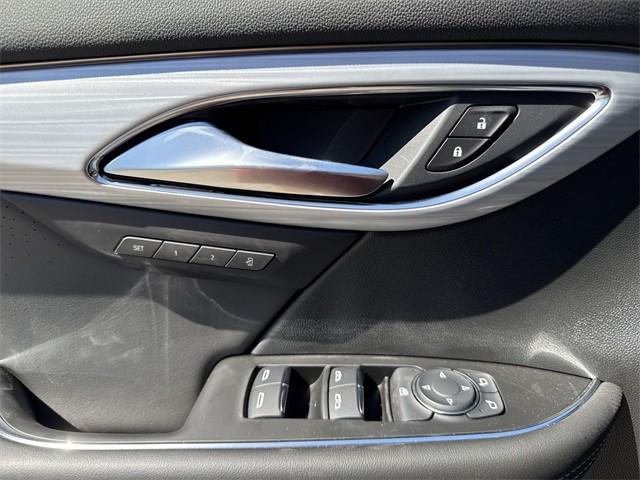 new 2025 Buick Envision car, priced at $45,570