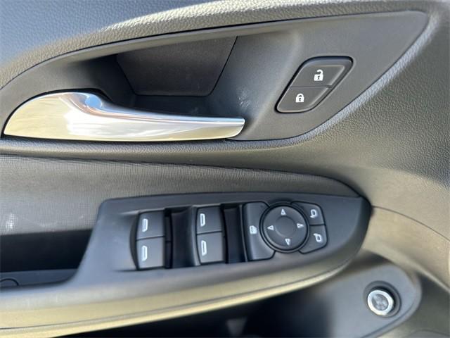 new 2025 Buick Envista car, priced at $30,758