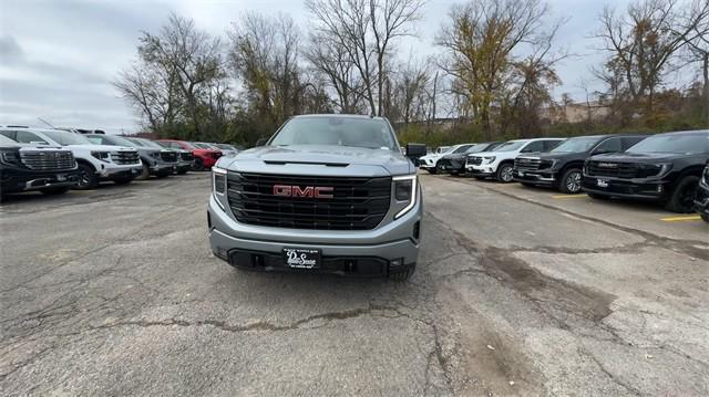 new 2025 GMC Sierra 1500 car, priced at $49,217