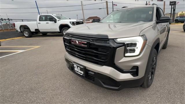 new 2025 GMC Terrain car, priced at $33,288