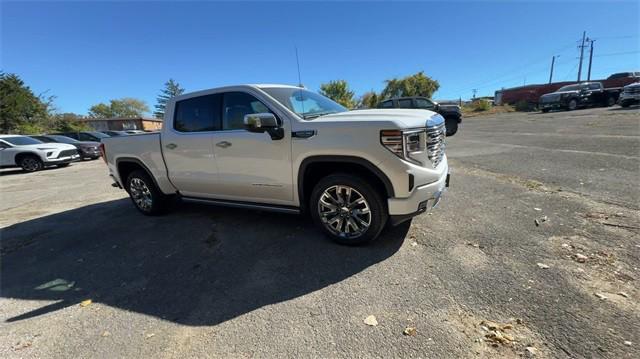 new 2025 GMC Sierra 1500 car, priced at $64,502