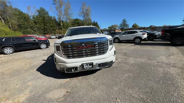 new 2025 GMC Sierra 1500 car, priced at $64,502