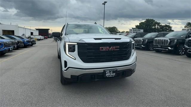 new 2025 GMC Sierra 1500 car, priced at $39,947