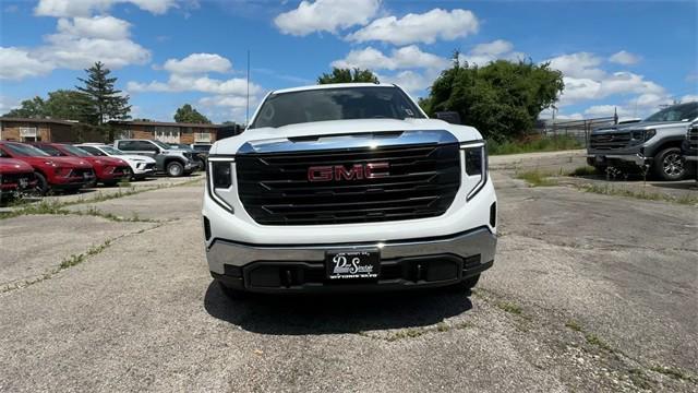 new 2025 GMC Sierra 1500 car, priced at $39,494