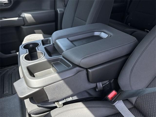 new 2025 GMC Sierra 1500 car, priced at $39,494