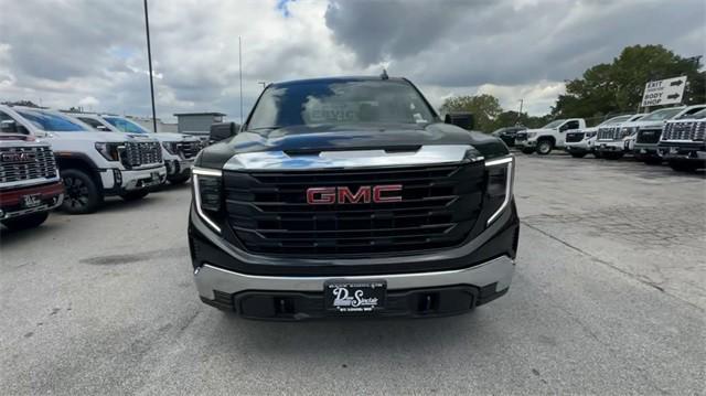 new 2025 GMC Sierra 1500 car, priced at $45,738