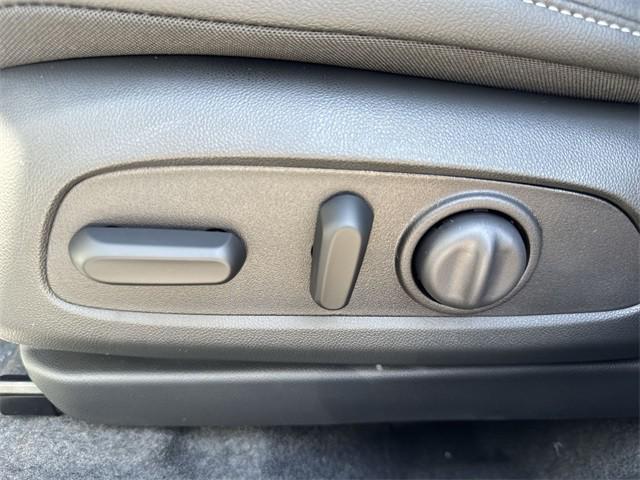 new 2025 Buick Envista car, priced at $25,737