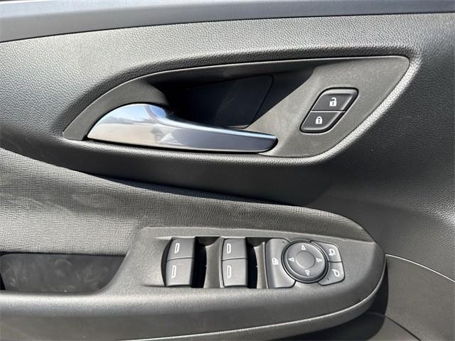 new 2025 Buick Envista car, priced at $25,737