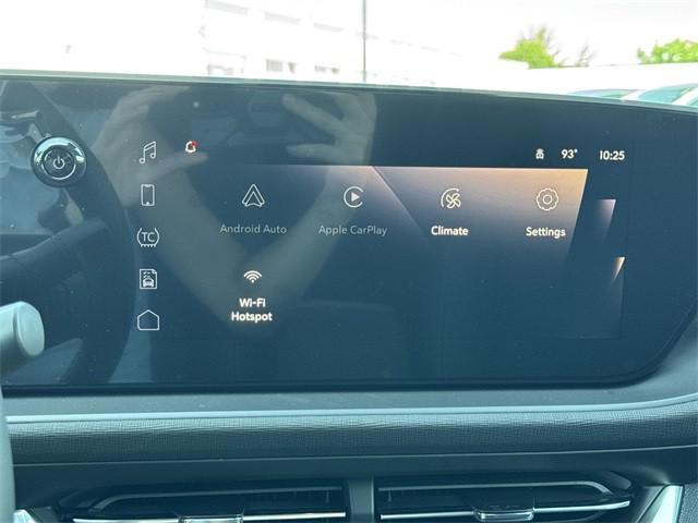 new 2025 Buick Envista car, priced at $25,737