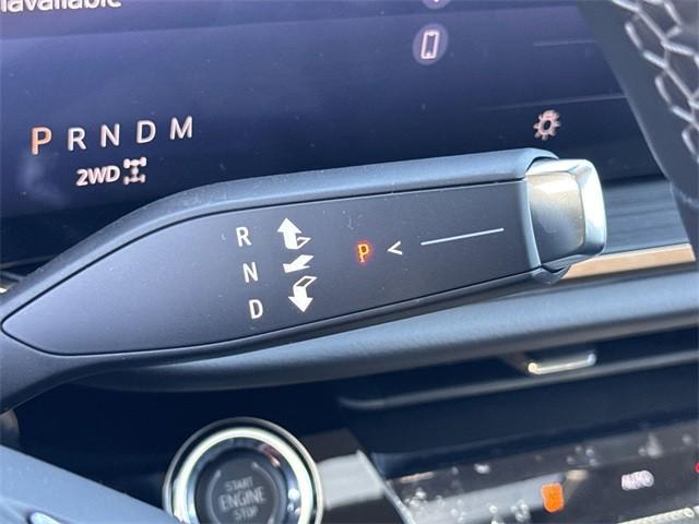 new 2025 Buick Envision car, priced at $45,570