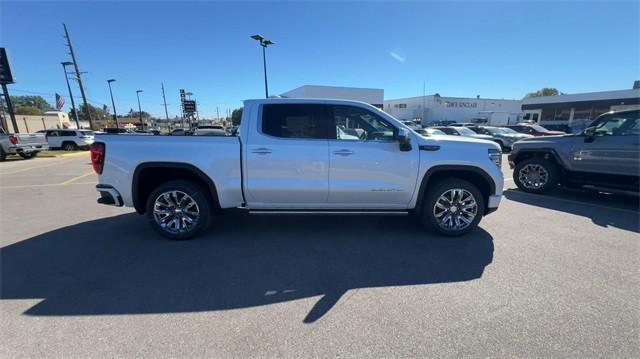 new 2025 GMC Sierra 1500 car, priced at $68,028