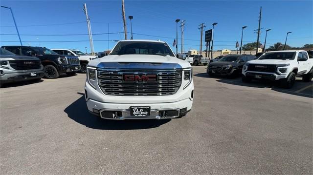 new 2025 GMC Sierra 1500 car, priced at $68,028