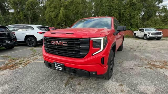 new 2025 GMC Sierra 1500 car, priced at $51,261