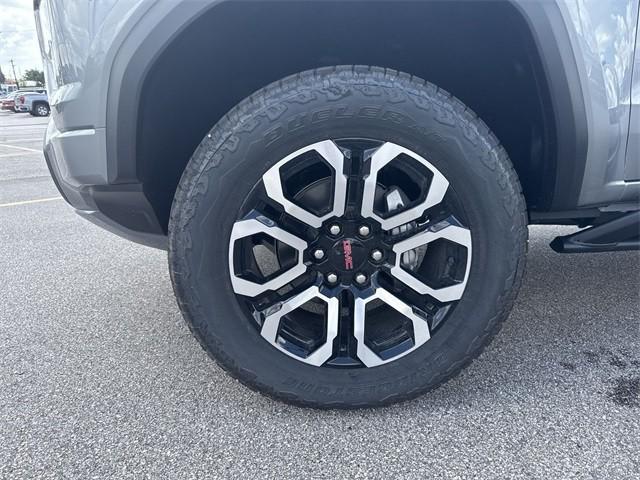 new 2025 GMC Canyon car, priced at $46,450