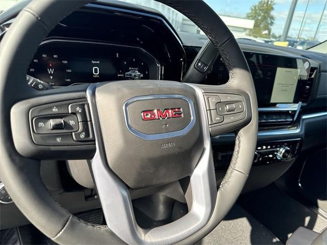 new 2025 GMC Sierra 1500 car, priced at $52,033