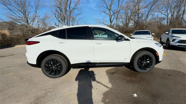 new 2025 Buick Envista car, priced at $27,289