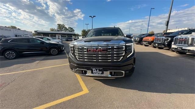 new 2025 GMC Sierra 1500 car, priced at $71,685