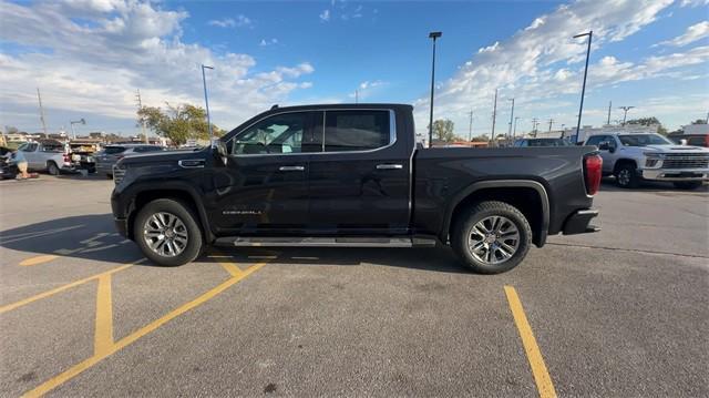 new 2025 GMC Sierra 1500 car, priced at $71,685