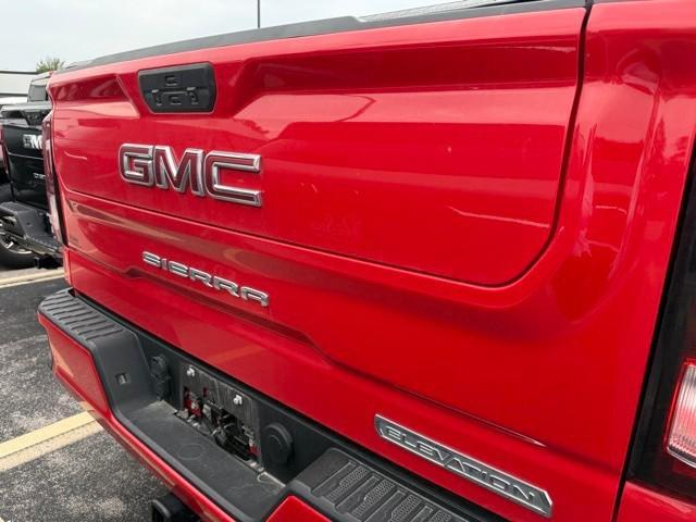 used 2022 GMC Sierra 1500 car, priced at $34,776
