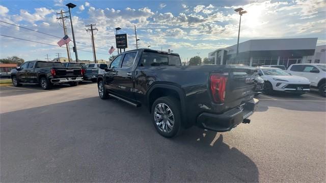 new 2025 GMC Sierra 1500 car, priced at $67,282