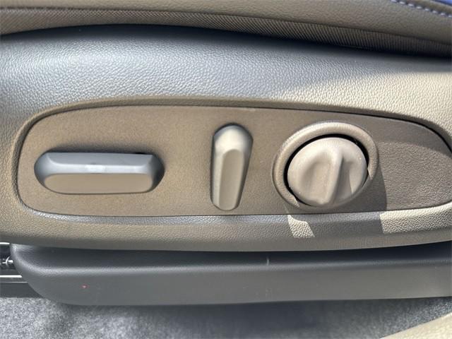 new 2025 Buick Envista car, priced at $27,226