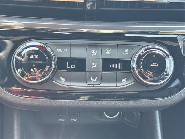 new 2025 Buick Envista car, priced at $27,226