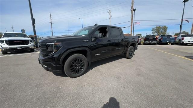 new 2025 GMC Sierra 1500 car, priced at $56,047