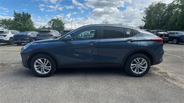 new 2025 Buick Envista car, priced at $25,694