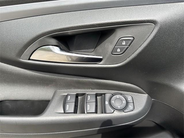 new 2025 Buick Envista car, priced at $25,694