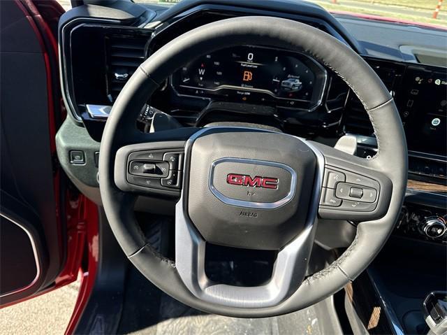 new 2025 GMC Sierra 1500 car, priced at $47,327