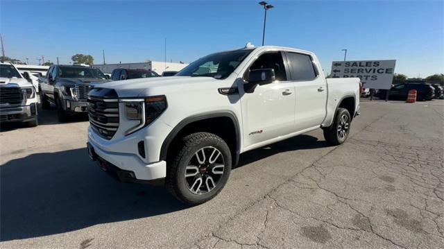 new 2025 GMC Sierra 1500 car, priced at $65,204