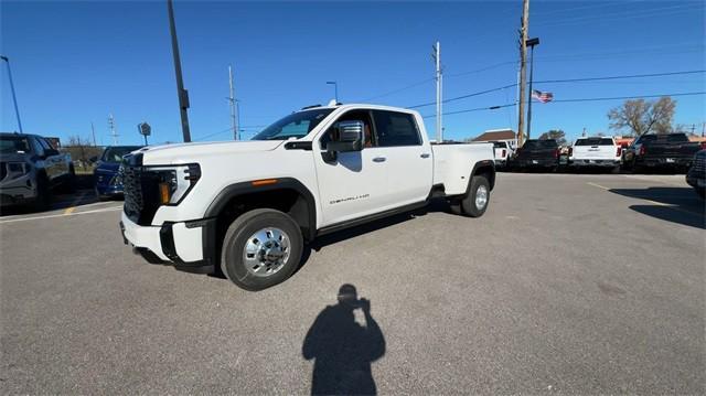 new 2025 GMC Sierra 3500 car, priced at $97,468