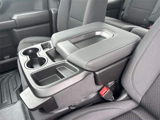 new 2025 GMC Sierra 1500 car, priced at $39,290